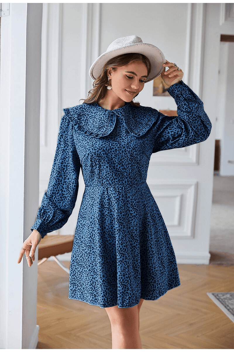 שמלה בסגנון ג'ינס מנומר בגימור צווארון טרנדי בסטייל שנות ה-90 ללוק מהמם - לה איסלה