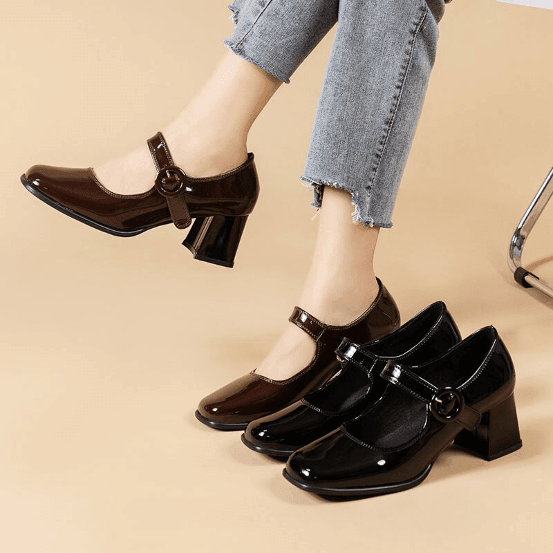 נעל עקב מטריפה של מעצב איטלקי בגימור של שנות ה-90 להופעה נשית אופנתית - לה איסלה