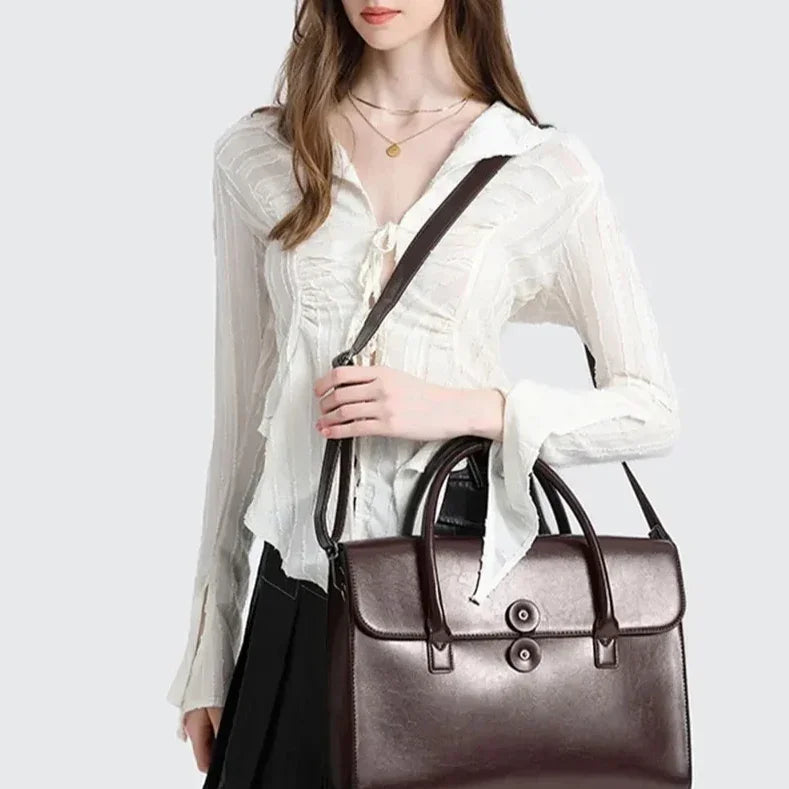 תיק עור משרדי בגימור איטלקי איכותי ללוק נשי מוקפד ולהופעה אופנתית