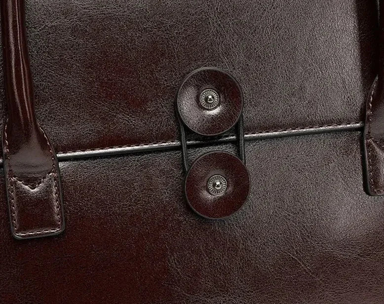 תיק עור משרדי בגימור איטלקי איכותי ללוק נשי מוקפד ולהופעה אופנתית