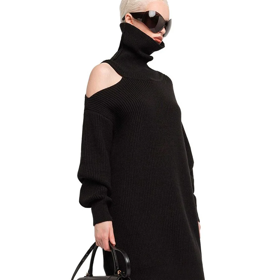 סריג אוברסייז במפתח כתף אופנתי ללוק נשי חורפי ולהופעה מהממת