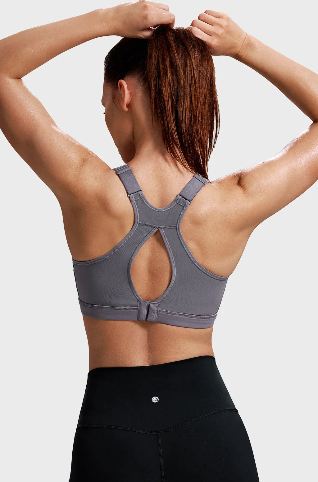 חזיית ספורט אורטופדית מבד סטרצ'י קליל ומנדף זיעה