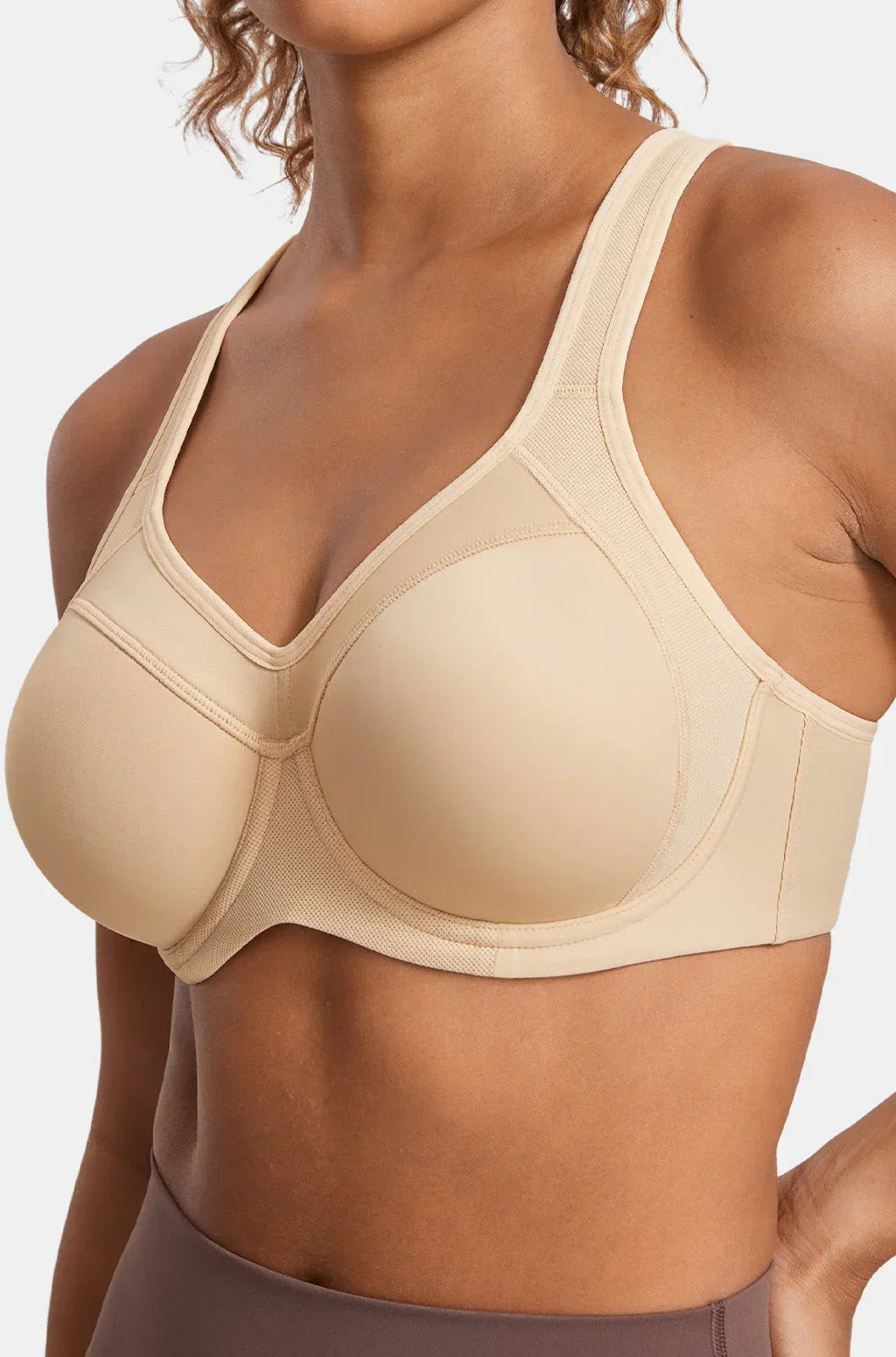 חזיית ספורט אורטופדית עם עצם בעצוב מהפכני שמרים את החזה ומגן על הגב התחתון