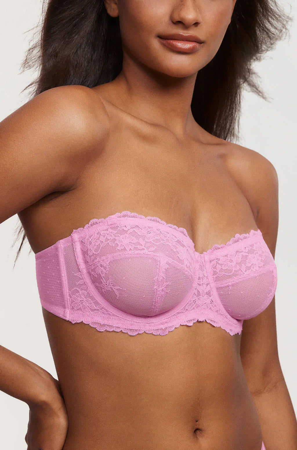 חזיית סטרפלס קייצית עם עצם בגימור תחרה נשי להופעה אופנתית תומכת