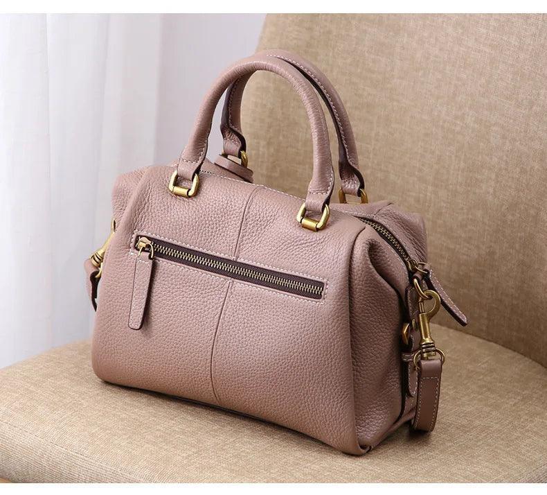 תיק עור יוקרתי בחלוקה פרקטית של תאים לנשיאה של דברי ערך וללוק נשי משודרג - לה איסלה