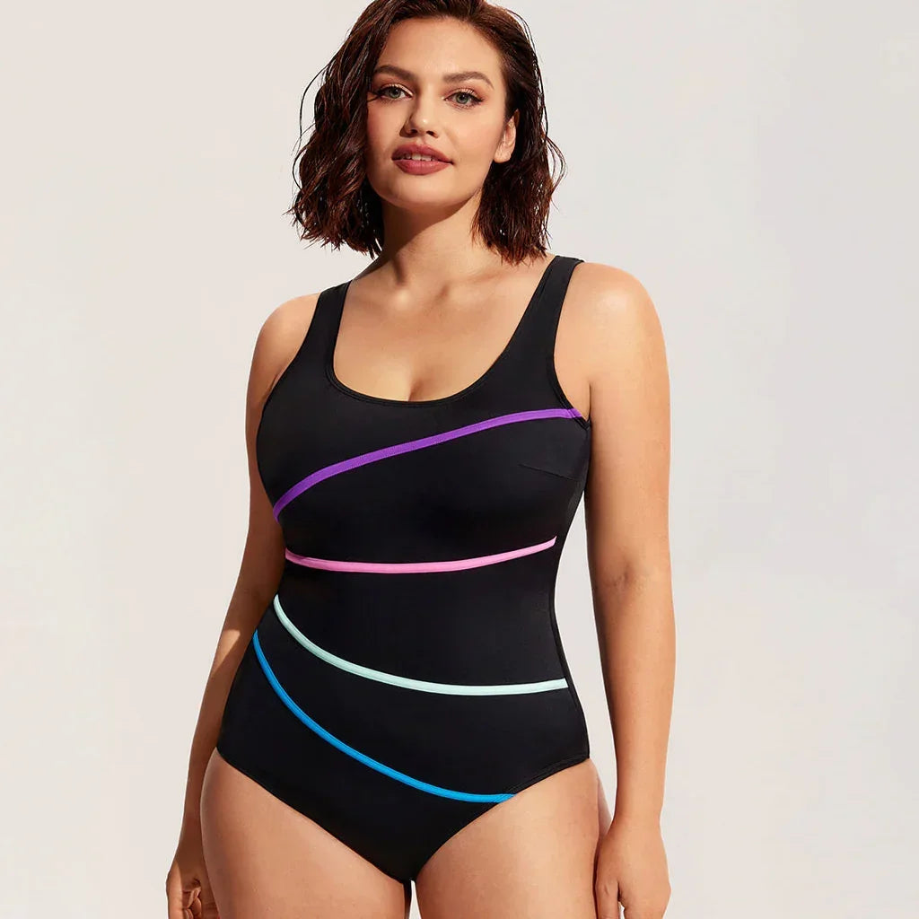 בגד ים שלם מחטב ומקטין מידה בגימור אופנתי של מעצב ניו יורקי ללוק נשי מהפכני