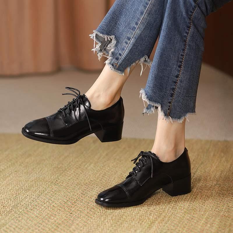 מוקסין שיקי בגיזרה גבוה בגימור אלגנטי יפייפה להופעה נשית מרהיבה