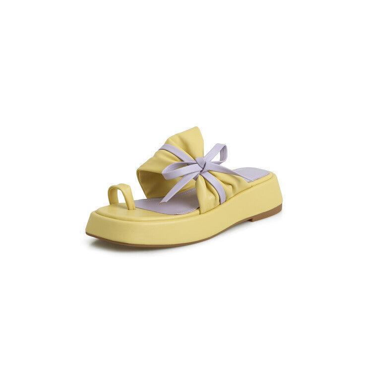 סנדל עור קייצי וקליל בגימור פפיון משגע להופעה נשית שמחה ואוהדת - לה איסלה: אופנה וחזיות פרימיום