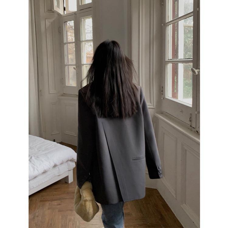 ג'קט בלייזר מושלם בגיזרת בוייפרנד מרשימה להופעה נשית אלגנטית ומתוחכמת - לה איסלה