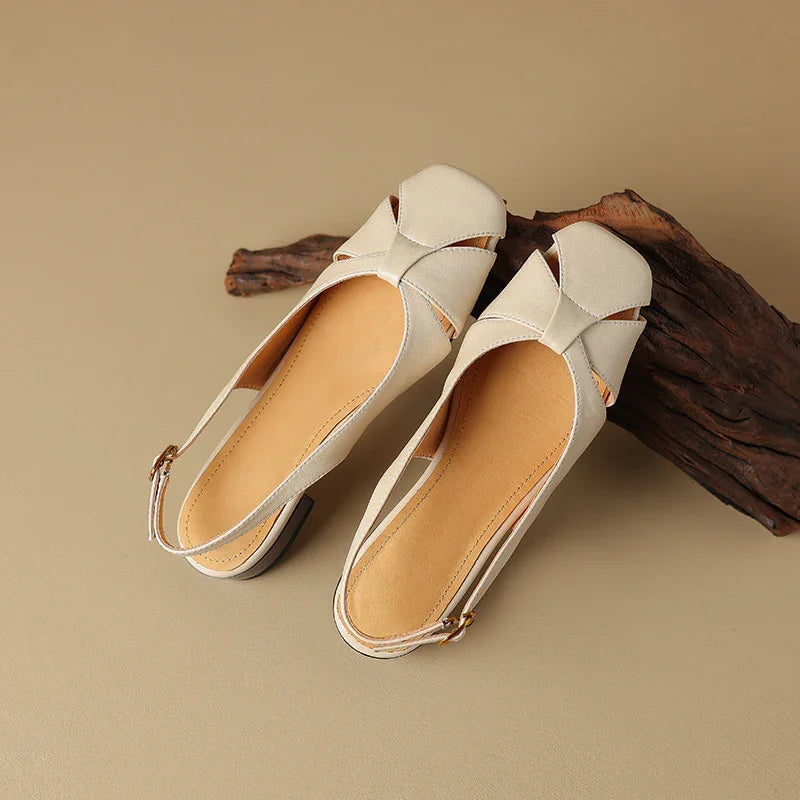 סנדלי נשים בסיגנון אותנטי עתיק ללוק של אישה פיכחת ולהופעה שלא מתפשרת