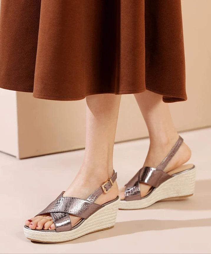 סנדל פלטפורמה מעור של מעצב מצרפת להופעה נשית חתיכית וללוק מדהים שמתאים להכל