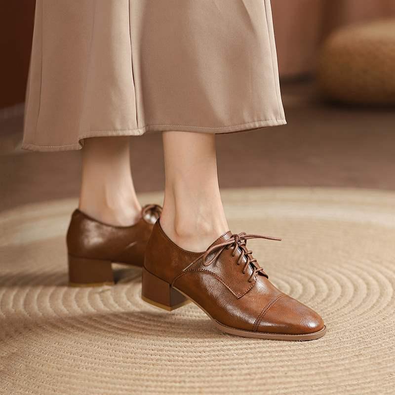 מוקסין שיקי בגיזרה גבוה בגימור אלגנטי יפייפה להופעה נשית מרהיבה