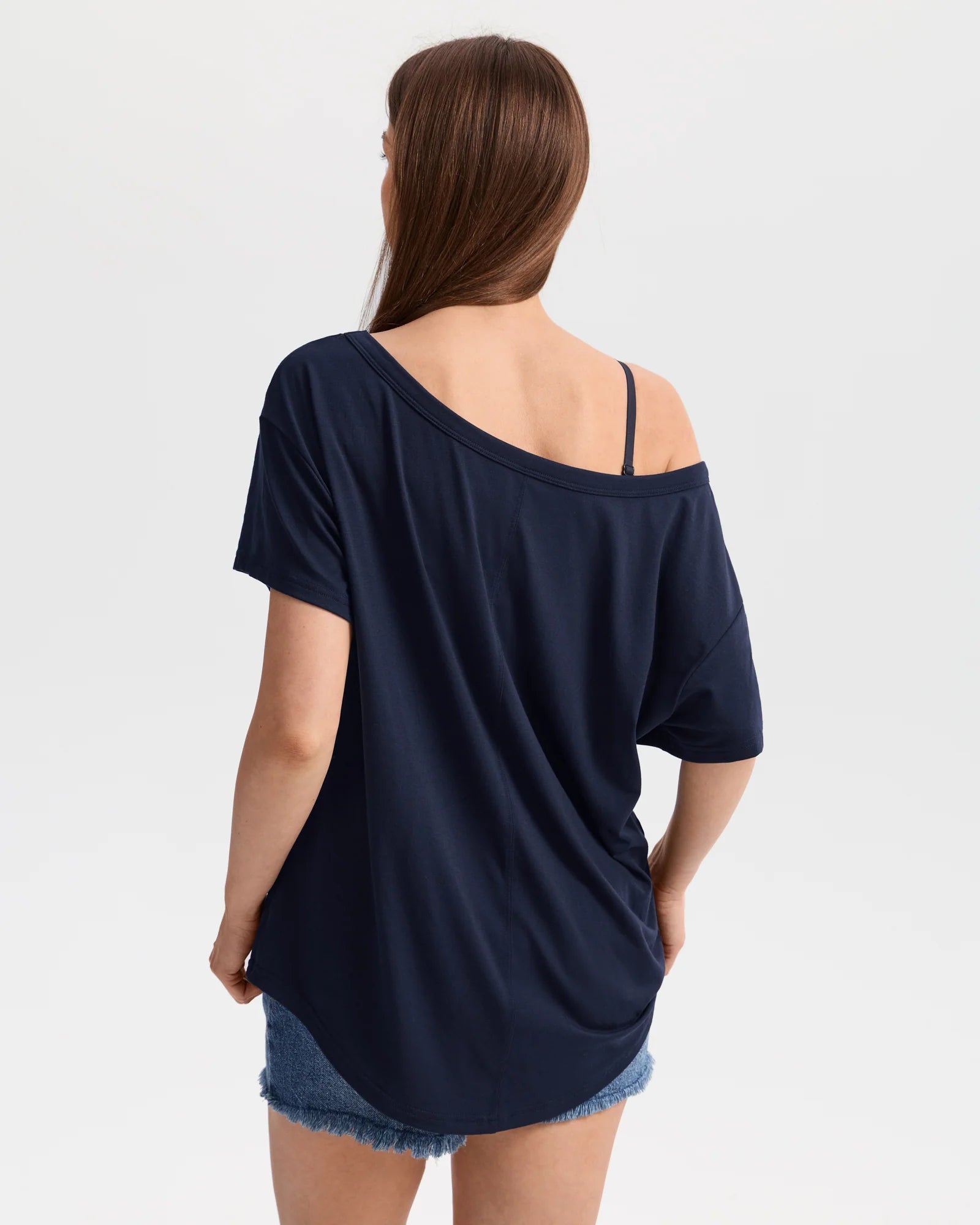 חולצת אוברסייז בכתף חשוף - מבצע עצמאות💙20% הנחה בקופה