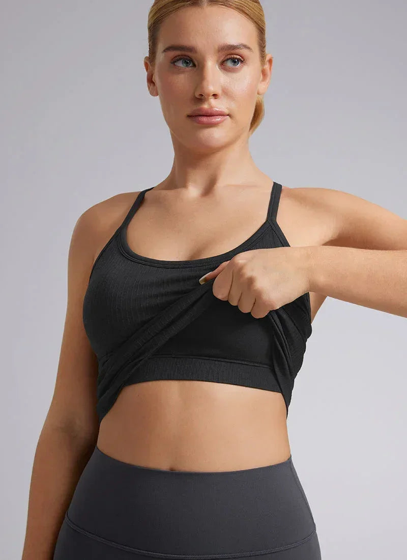גופיית יוגה יוקרתית מסדרת Seamless – לנוחות מקסימלית ולמראה מחמיא