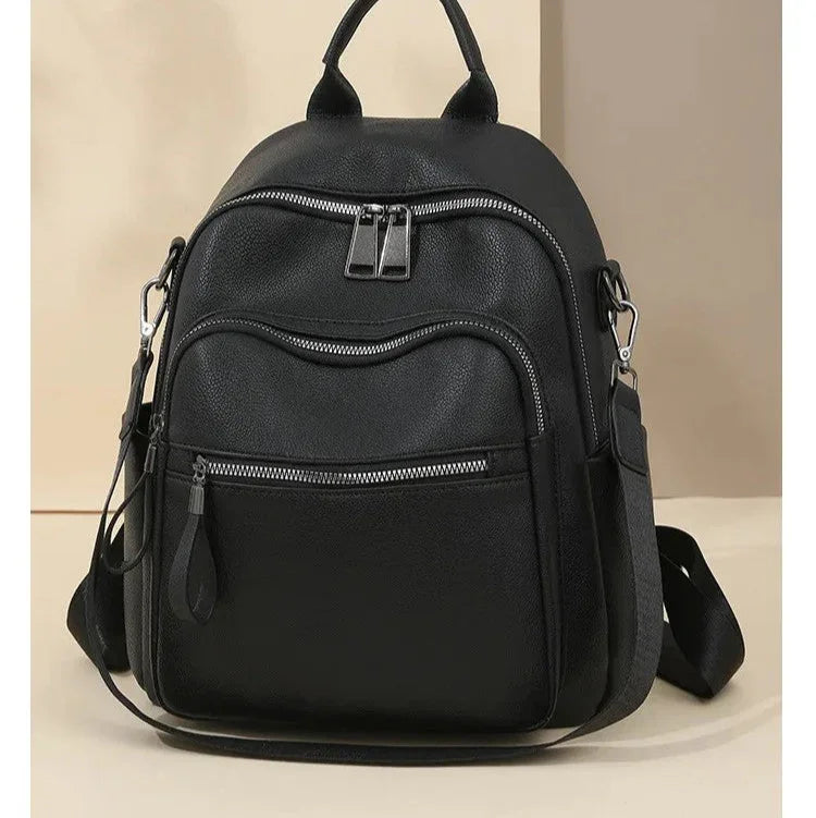 תיק גב מהפנט בגימור נשי אופנתי בחלוקה נכונה של תאים ולהופעה מקסימה במיוחד