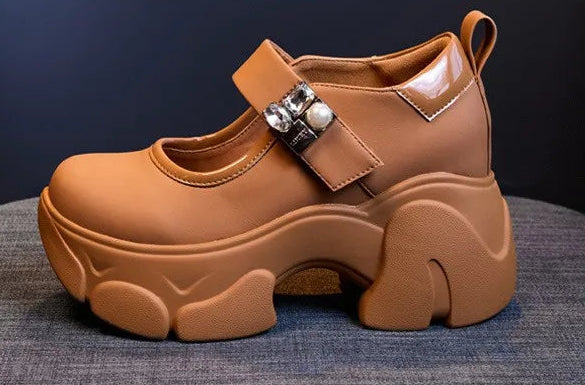 סנדל פלטפורמה גבוה וחתיכי מספרד עשוי עור מקורי ללוק נשי מדליק וללוק מנצח