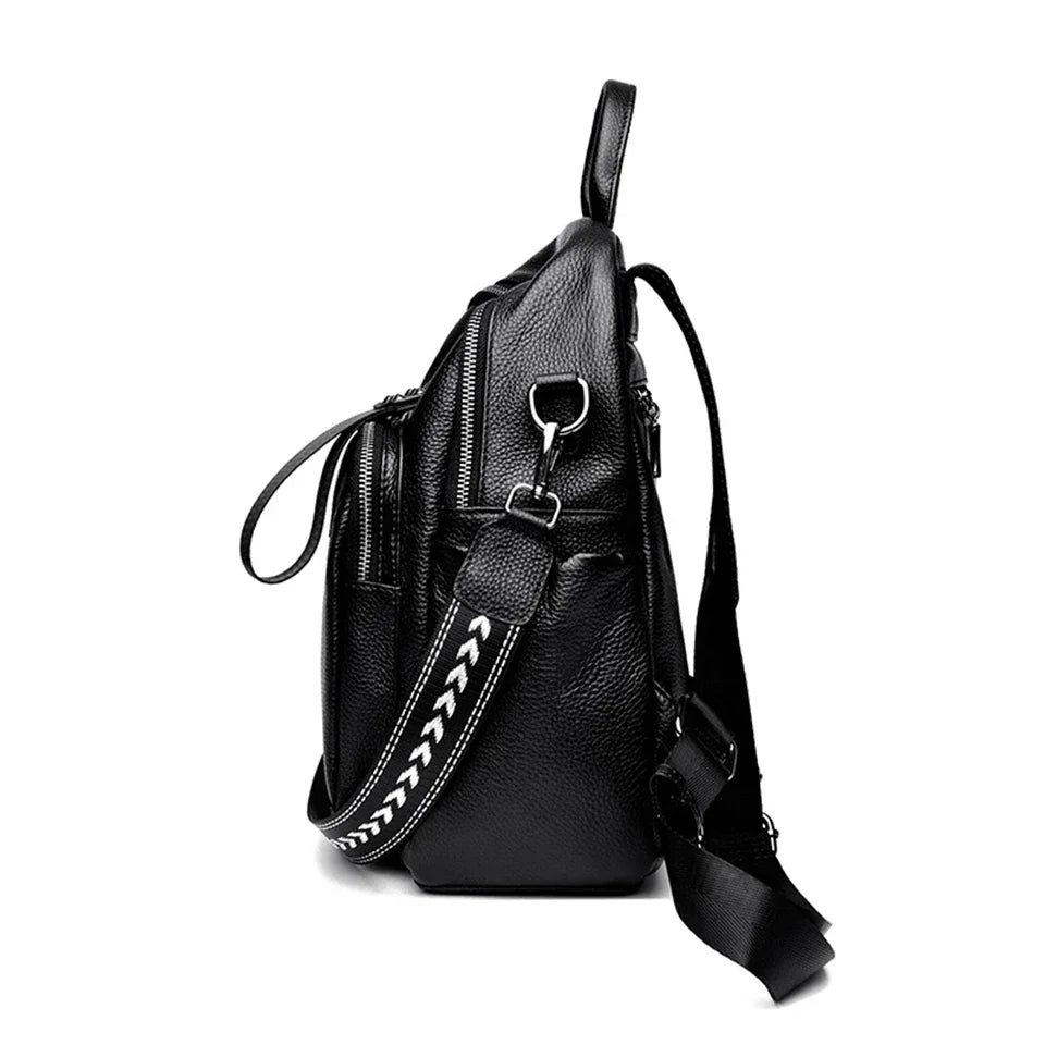 תיק עור איטלקי אישי בגימור אופנתי טרנדי ללוק של אישה עצמאית שלא מפחדת