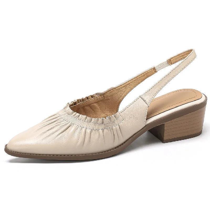 סנדל שפיץ של מעצב מברצלונה בגימור עקב עגול וייחודי ללוק של אישה משפיעה - לה איסלה: אופנה וחזיות פרימיום