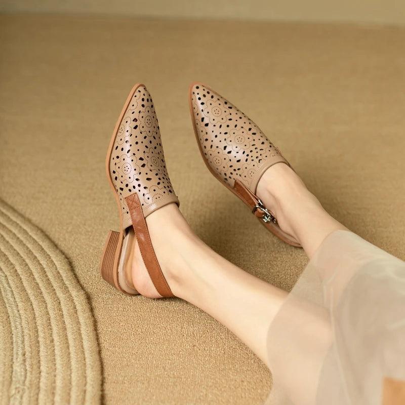 מוקסין עור בשילוב רצועה אופנתית למראה פתוחה מאחור - לה איסלה