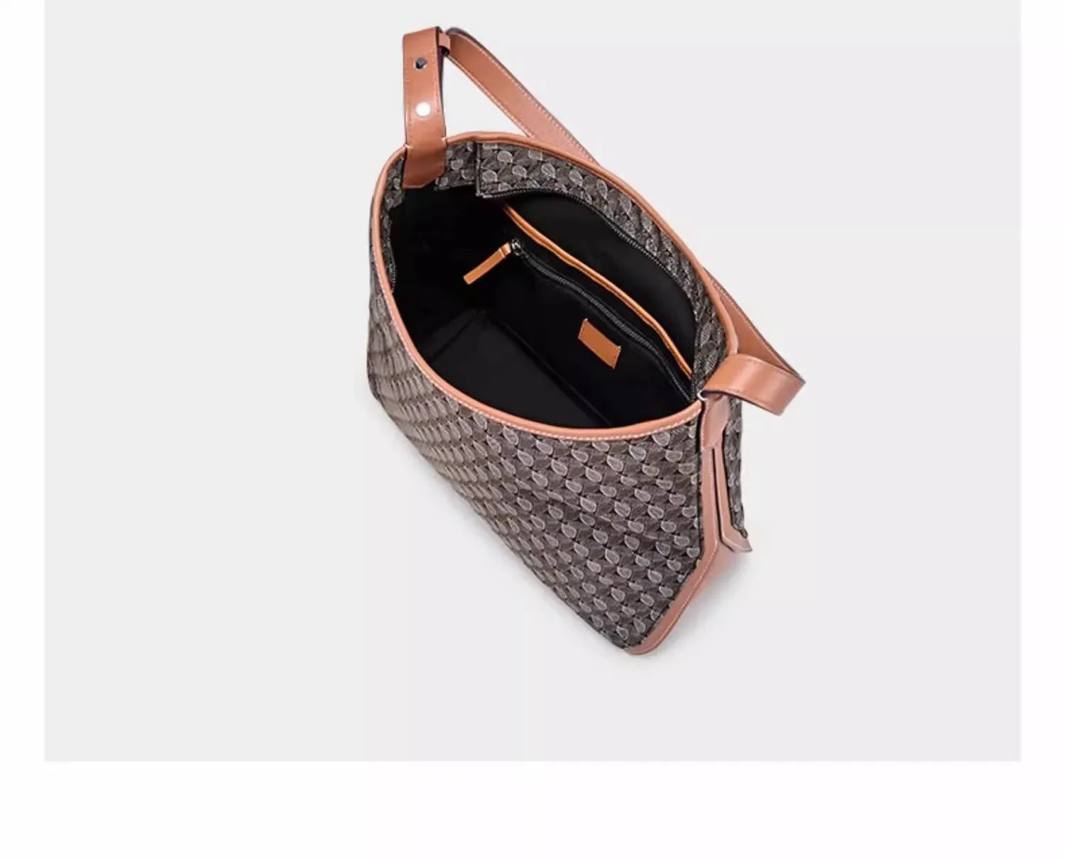 תיק עור יוקרתי בגיזרה נשית אלגנטית ואופנתיתמחולק לתאים נפרדים להופעה מקסימה