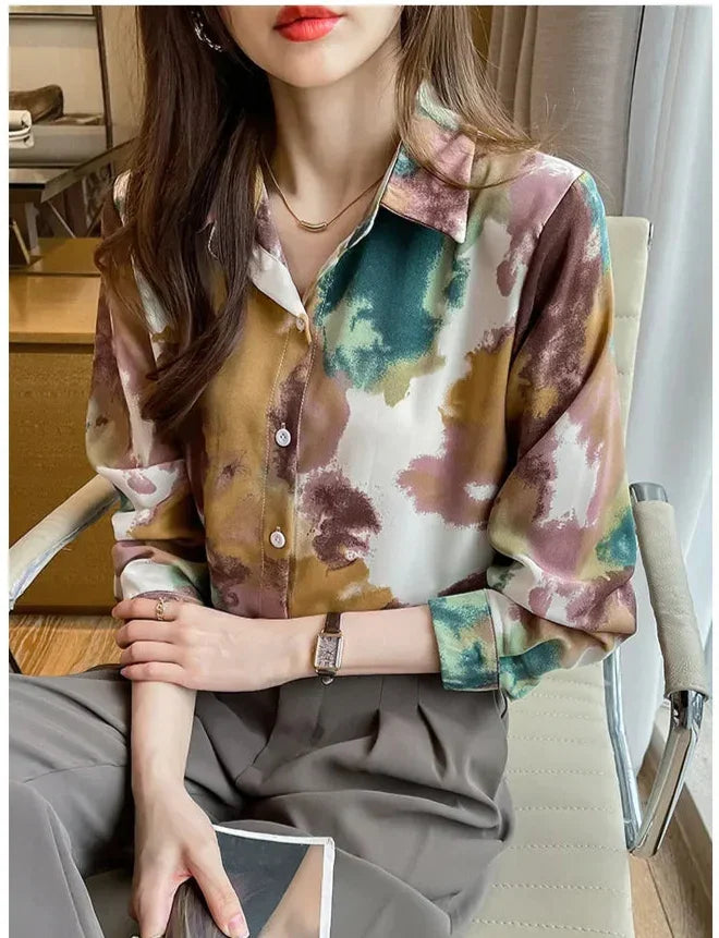 מכופתרת 'טאי דאי' מדליקה בגימור אופנתי טרנדי להופעה של אישה כובשת