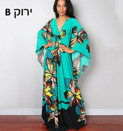 שמלת אוברסייז רחבה ונשפכת ללוק של חוף קייצי ושמח