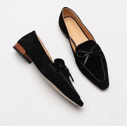 מוקסין עור מספרד בגימור משולב עם זמש יוקרתי להופעה מעודנת וללוק נשי מהפנט