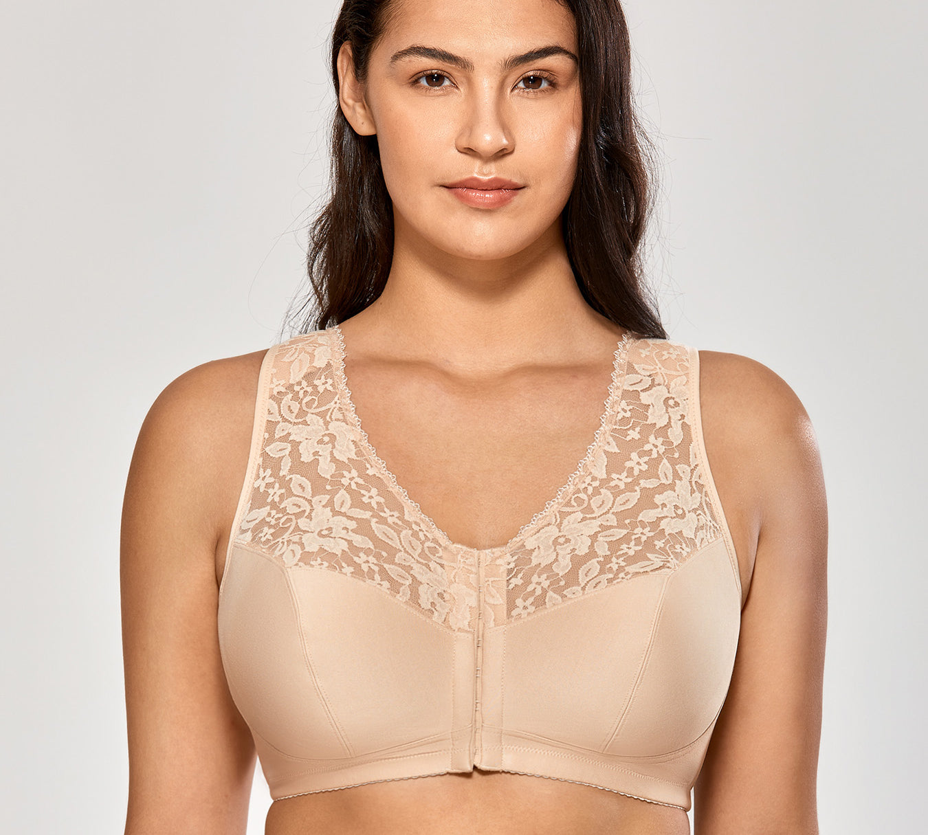 חזיית נוחות מדהימה עם פתיחה וסגירה קדמית ! B-F 🖤❤️