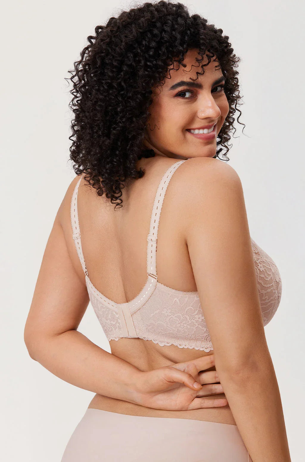 חזיית תחרה רומנטית ותומכת לאחיזה מלאה ועוטפת