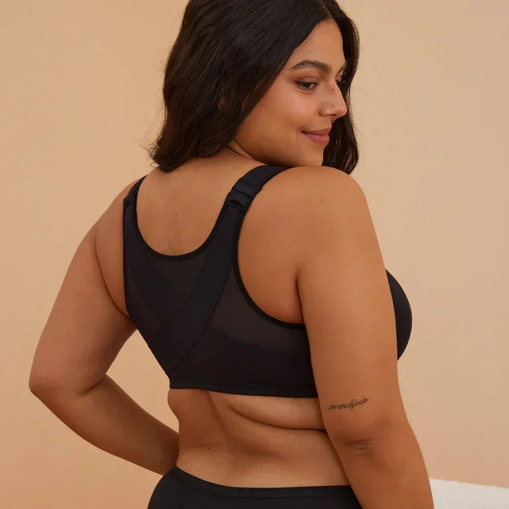 חזייה נשית אלגנטית בסגירה קידמית סקסית למראה נועז ובולט