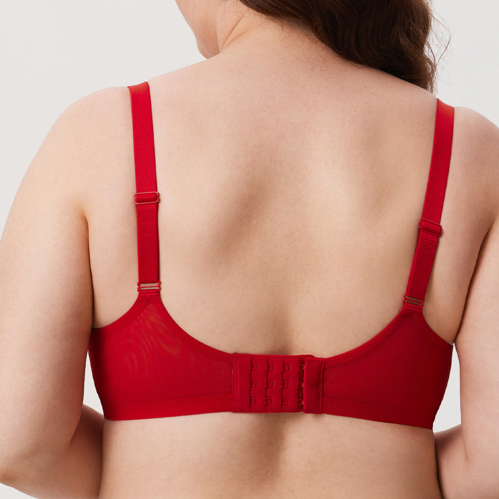 חזיית תחרה ממליאנו בגימור עצם בתמיכה נשית אסטית ללוק יומיומי כבוש