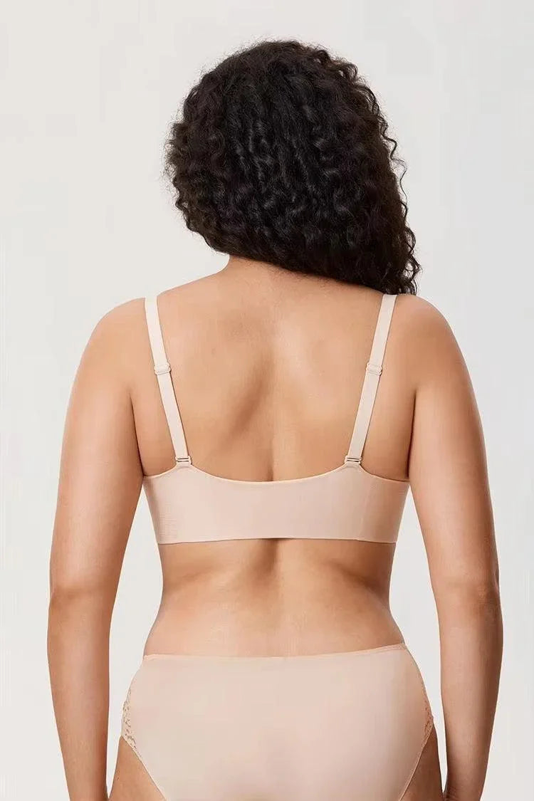 חזייה חלקה ואלגנטית בסגירה קידמית ובריפוד קל לנשיות מעצימה