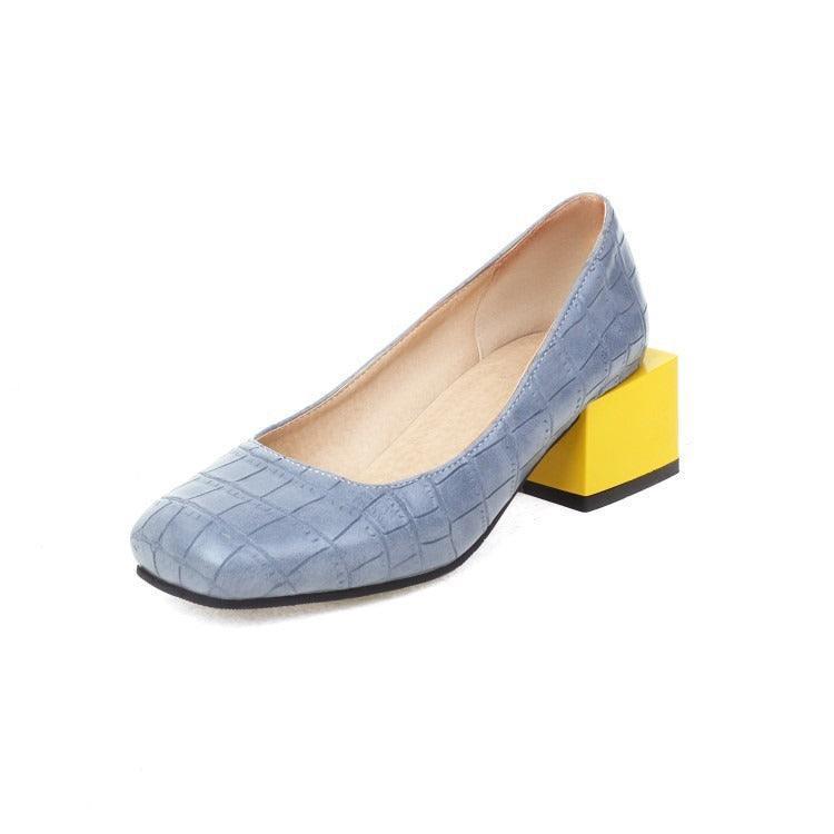 נעלי עקב בגיזרה נשית מתוחכמת בסיגנון רטרו מרהיב להופעה נשית מהפנטת