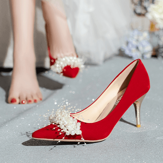 נעלי עקב מושלמות ליציאה בערב בגיזרה מושלמת ומחמיאה ללוק נשי אלגנטי - לה איסלה