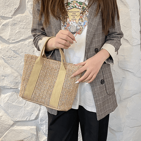 תיק קש קטן ואופנתי של מעצב איטלקי בגימור נשי טרנדי ללוק נפלא לעונה - לה איסלה