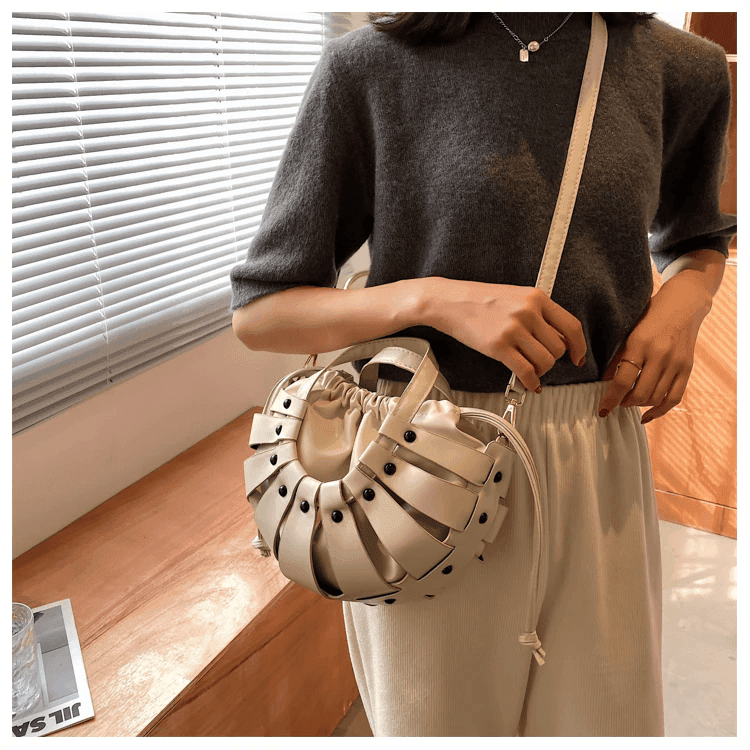 תיק ערב קטן לנשיאה של חפצים אישיים בגיזרה נשית ספרדית להופעה אופנתית משובחת - לה איסלה