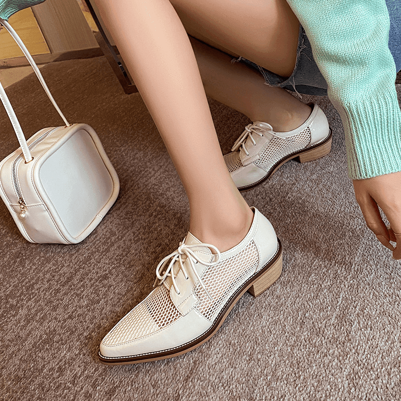 מוקסין איטלקי מרשת ללוק נשי אירופאי אלגנטי וללוק של אישה שמבינה באופנה - לה איסלה