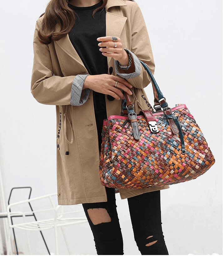 תיק יוקרתי של מעצב איטלקי בגימור פסיפס מושלם להופעה טרנדית אופנתית מ-ש-ג-ע-ת - לה איסלה