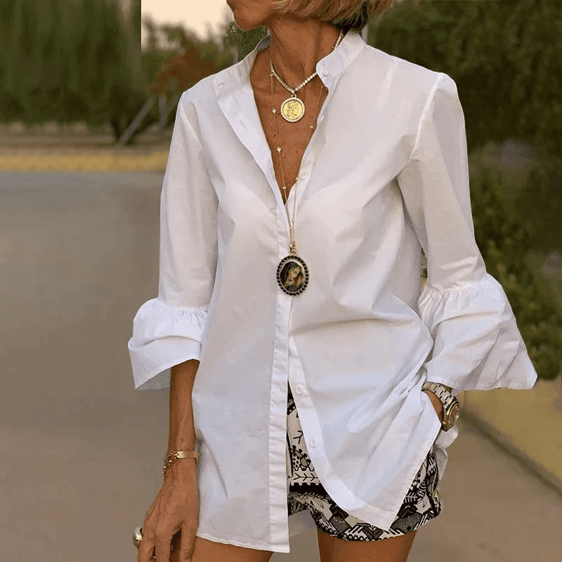 חולצה נשית מכופתרת בשרוולי שלושת רבעי אופנתיים בגימור נקי חלק ללוק כובש - לה איסלה