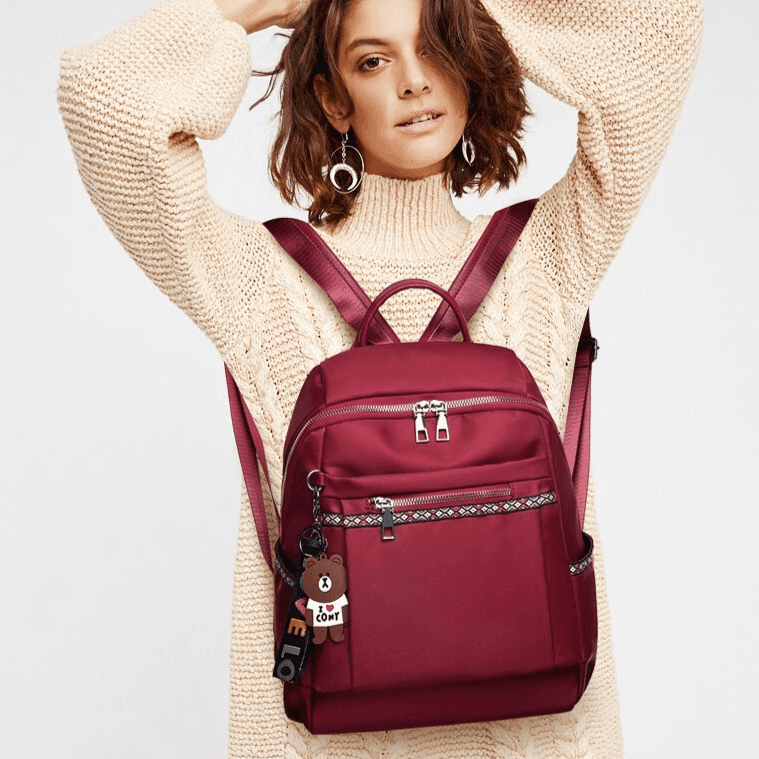 תיק של מעצב ספרדי בגימור נשי מתחכם ללוק של אישה נבונה ולהופעה מנצחת - לה איסלה