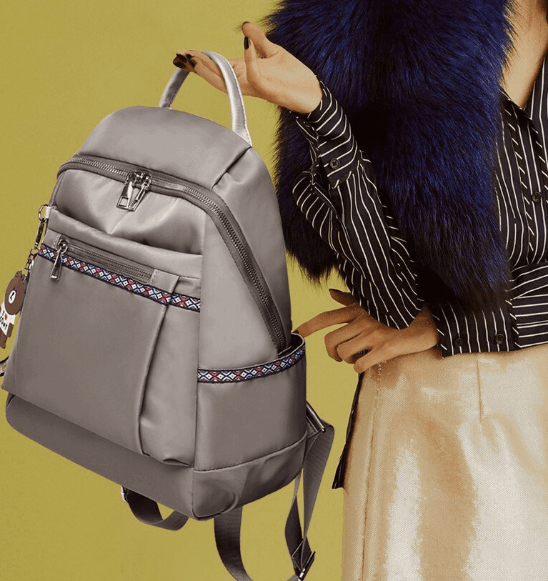 תיק של מעצב ספרדי בגימור נשי מתחכם ללוק של אישה נבונה ולהופעה מנצחת - לה איסלה