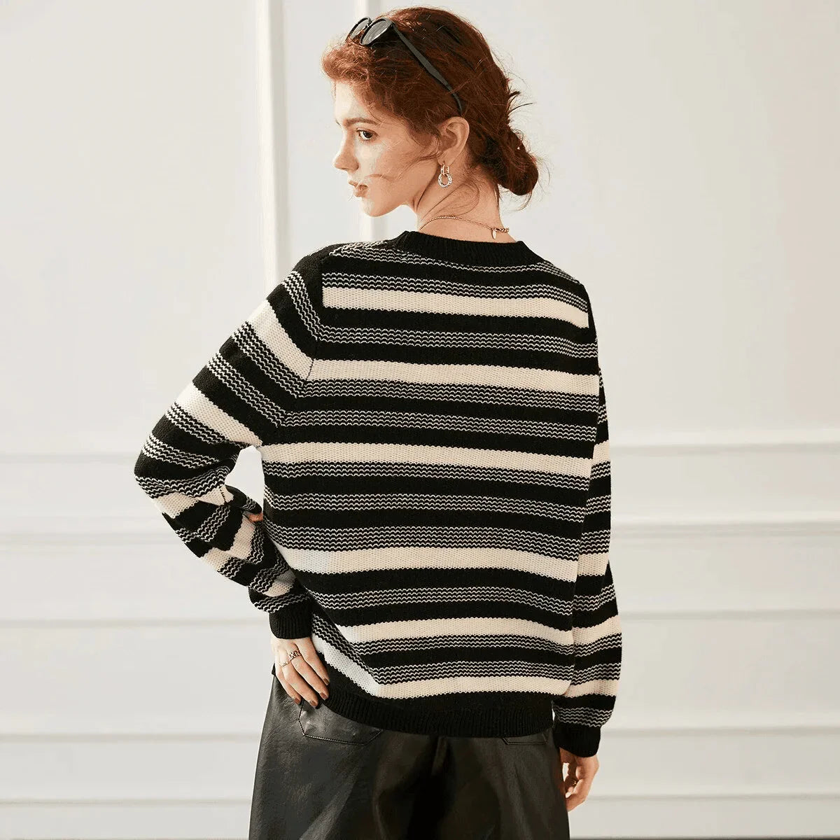 סריג פסים אוברסייז ממילאנו בגיזרה נשית אלגנטית ומקסימה להופעה נשית מתחכמת - לה איסלה