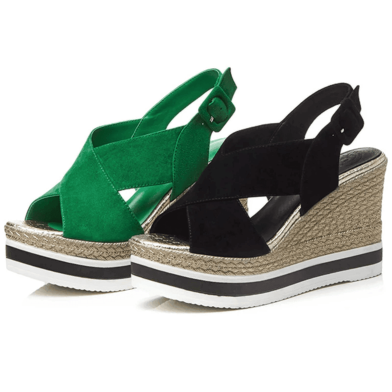 מגפי פלטפורמה של מעצב איטלקי בגיזרה נשית גבוה וחתיכית ולהופעה מעצימה כאישה - לה איסלה