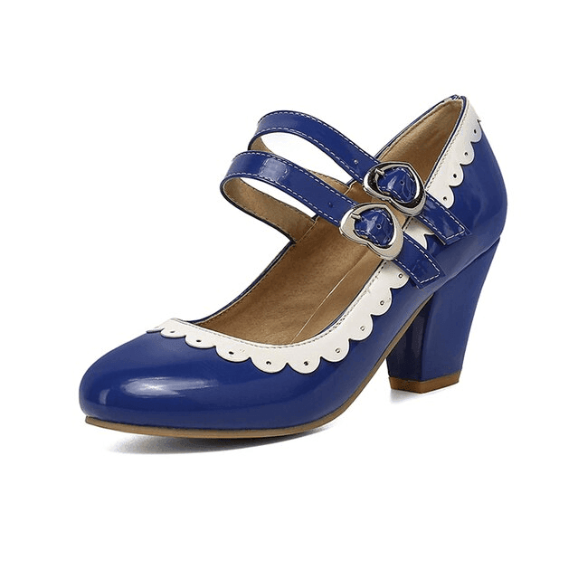 סנדלי עקב סגורות בגיזרה נשית עם לבבות להופעה נשית דומיננטית וללוק מרהיב - לה איסלה