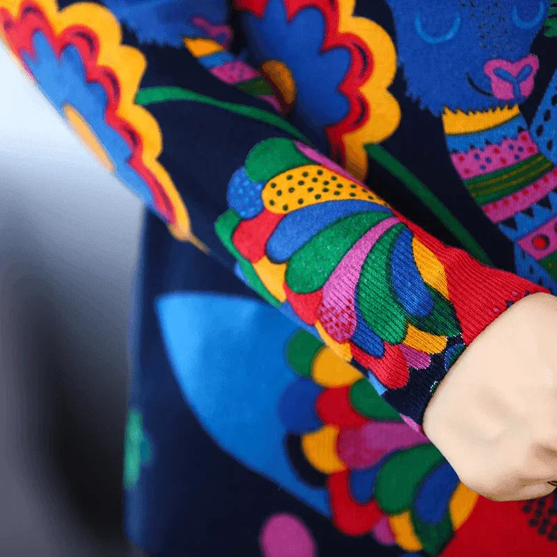 סריג קליל ודק מספרד בהדפס טווסי מהפנ להופעה נשית סוחפת וללוק מלא כריזמה - לה איסלה