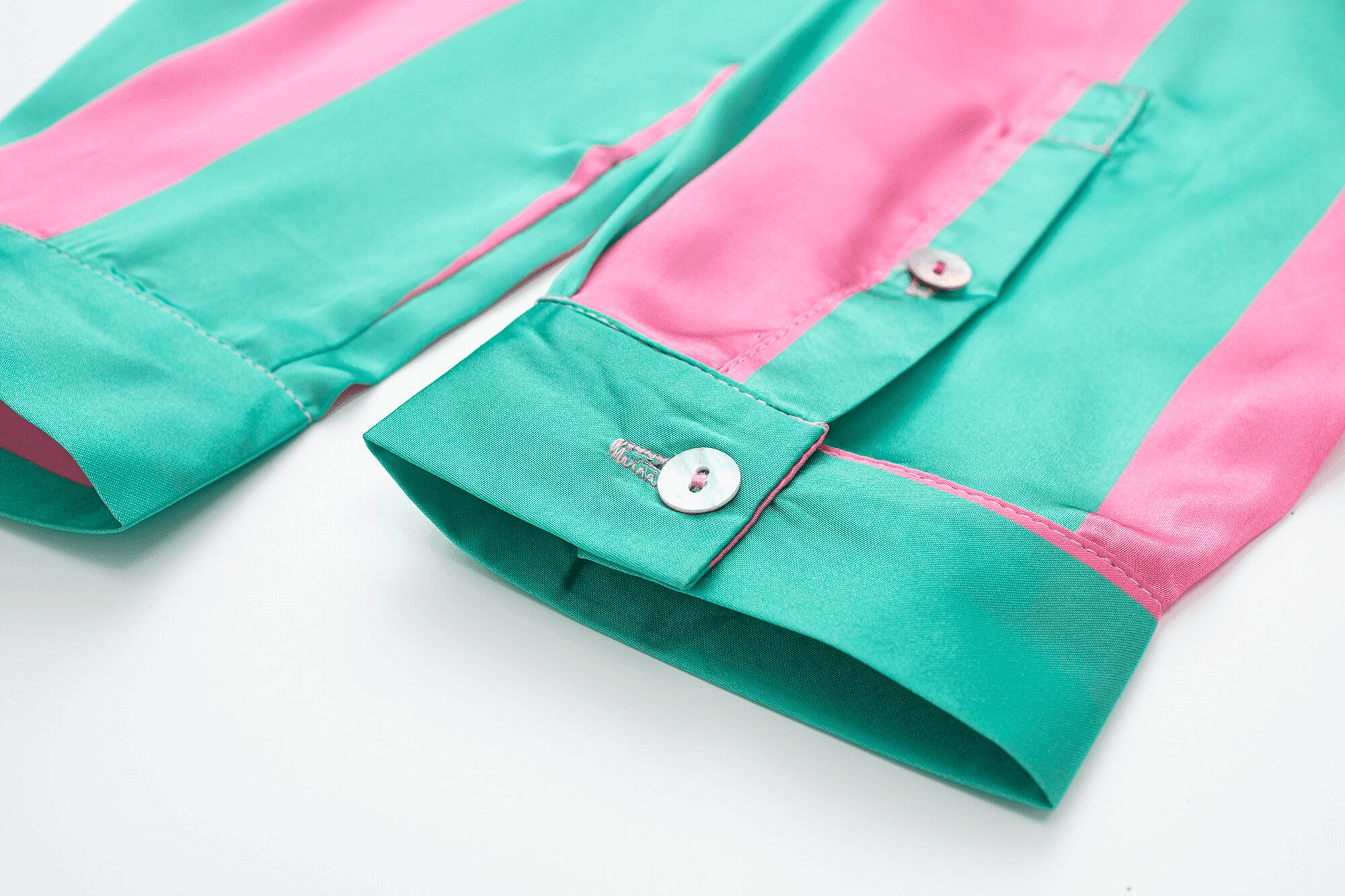 חולצת סטאן מהממת בגימור פסים בצבעי פסטל משגעים להופעה נשית כובשת - לה איסלה