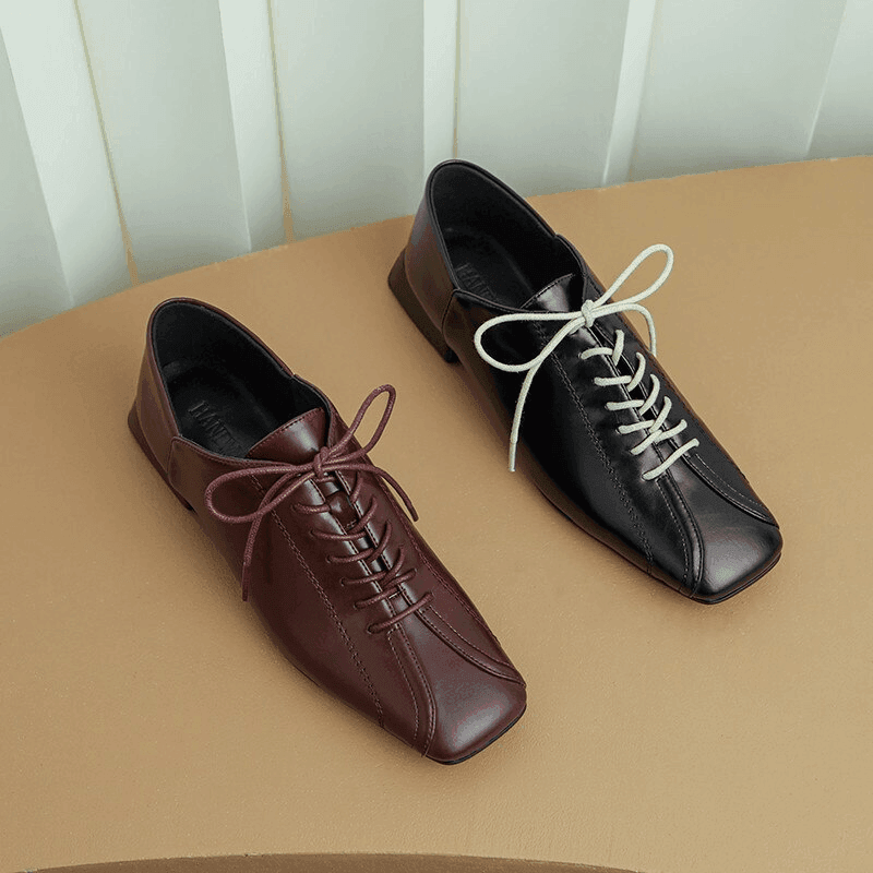 נעלי בובה בסינגון רטרו עם שרוכים בשיק יוניסקס משגע להופעה הכי נכונה לסתיו - לה איסלה