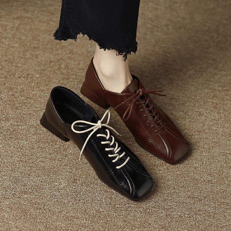 נעלי בובה בסינגון רטרו עם שרוכים בשיק יוניסקס משגע להופעה הכי נכונה לסתיו - לה איסלה