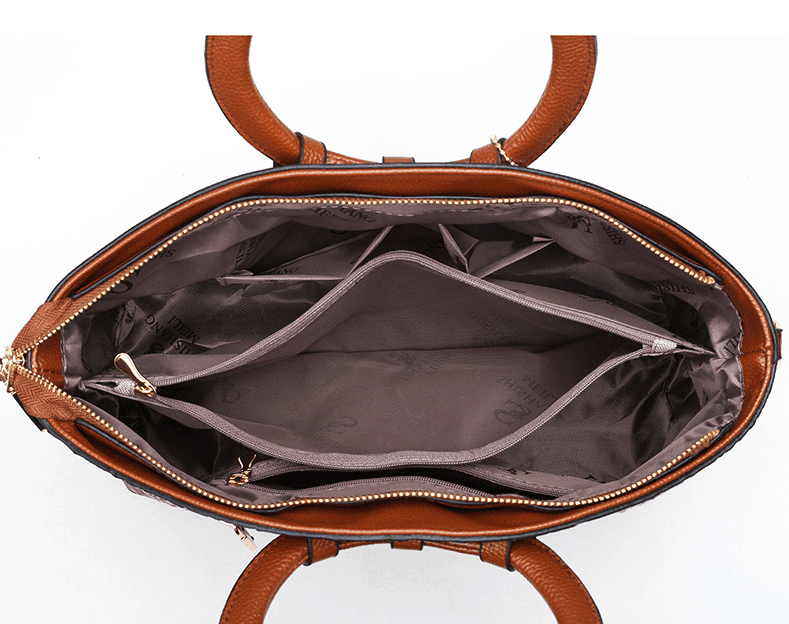 תיק עור יוקרתי בגיזרה מנוחשת מאיטליה להופעה משובחת וללוק שמשדרג לך את ההופעה - לה איסלה