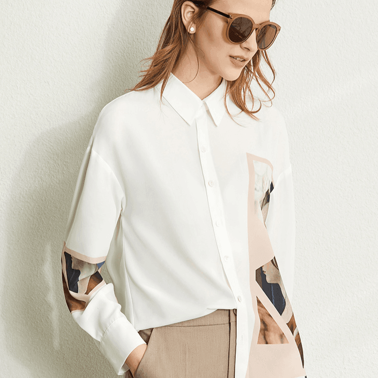 מכופתרת לבנה בהדפס ציורי יווני של מעצב איטלקי ללוק של אישה יוקרתית עדכנית - לה איסלה